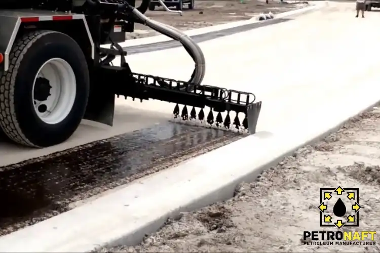 Bitumen Emulsion Sprayer vehicle in operation