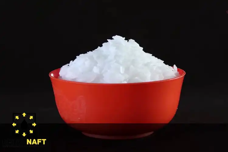 A quantity of Caustic Soda Mix in a container
